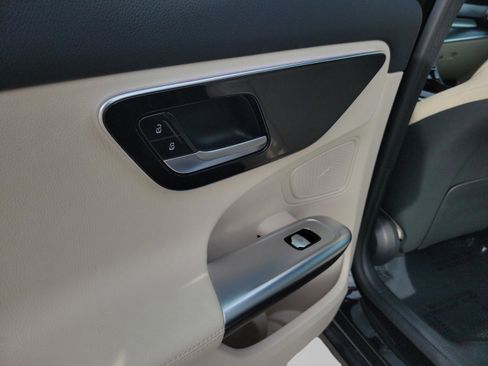 Certified 2025 Mercedes-Benz C 300 Sedan image 12