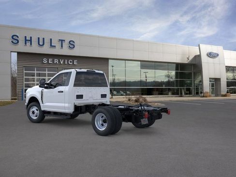 New 2026 Ford F350 XL w/ XL Chrome Package image 4