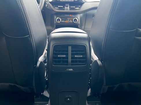 Used 2025 Ford Escape ST-Line AWD/4WD image 8