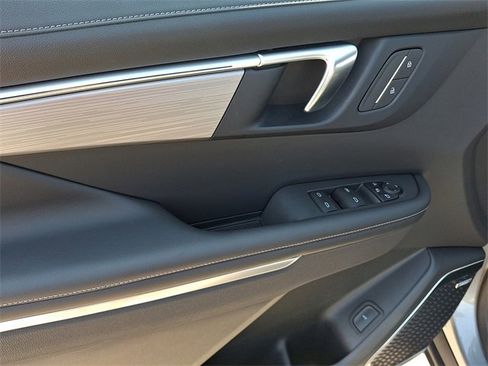 Used 2025 Buick Enclave Preferred image 12