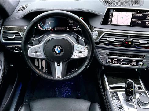 Used 2020 BMW 745e xDrive image 5