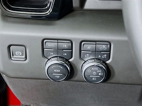 Certified 2025 GMC Sierra 1500 AT4X image 9