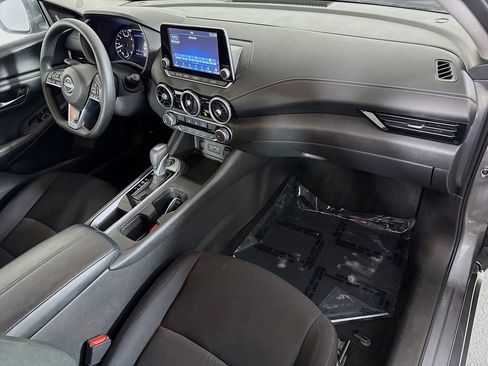 Used 2025 Nissan Sentra SV FWD image 30