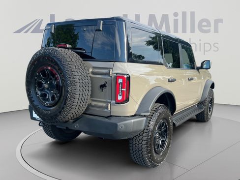 Used 2025 Ford Bronco Outer Banks w/ Sasquatch Package AWD/4WD image 5