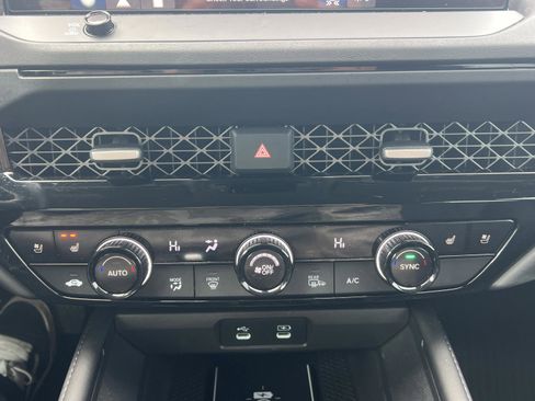 Used 2025 Honda Accord Touring image 18