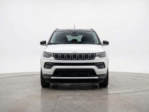 Used 2025 Jeep Compass Limited image 2