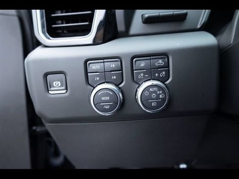 Used 2025 GMC Sierra 1500 Denali w/ Technology Package AWD/4WD image 22