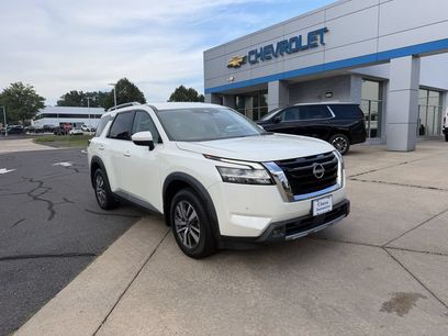 Used 2022 Nissan Pathfinder SL