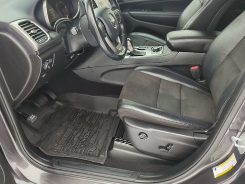 Used 2020 Jeep Grand Cherokee Laredo w/ Quick Order Package 2BN North image 35