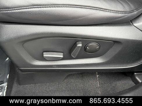 Used 2022 Ford Explorer Limited image 11