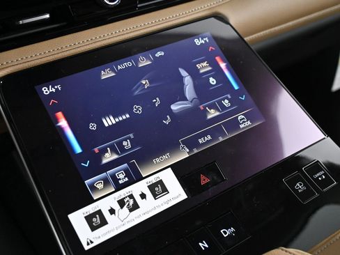 New 2026 INFINITI QX80 Luxe image 17