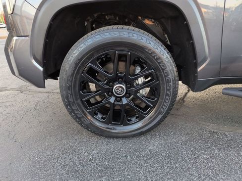 Used 2024 Toyota Tundra Limited AWD/4WD image 27