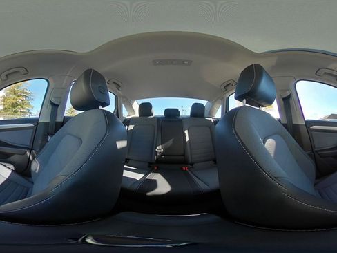 Used 2025 Volkswagen Jetta SE image 41