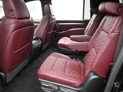 Used 2026 Cadillac Escalade ESV Sport AWD/4WD image 26