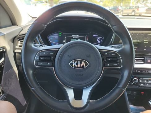 Used 2020 Kia Niro EX Premium FWD image 21