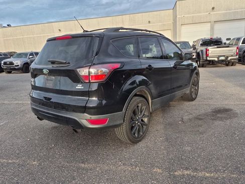Used 2017 Ford Escape SE w/ Equipment Group 201A AWD/4WD image 5