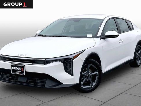 Used 2025 Kia K4 FWD image 1