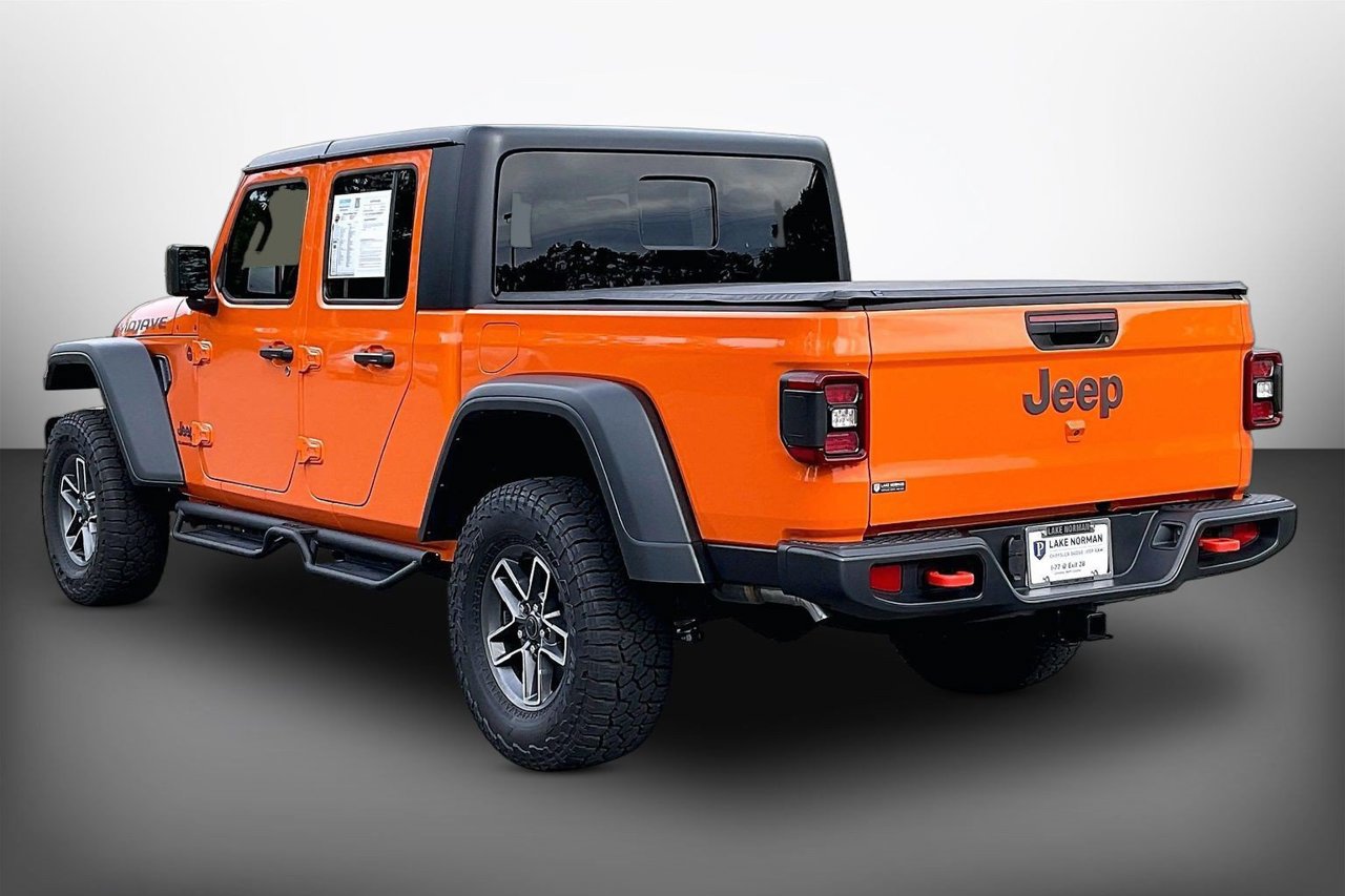 Certified 2025 Jeep Gladiator Mojave w/ Convenience Group AWD/4WD image 6