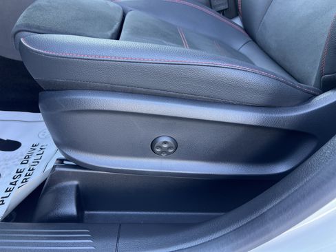 Certified 2025 Mercedes-Benz GLA 35 AMG 4MATIC image 12