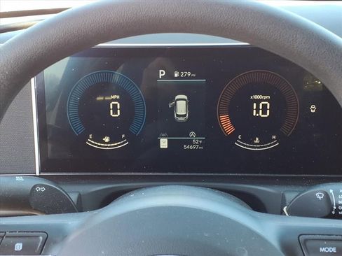 Certified 2025 Hyundai Tucson SE image 15