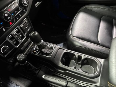 Used 2024 Jeep Wrangler Unlimited Sahara w/ Technology Group AWD/4WD image 23