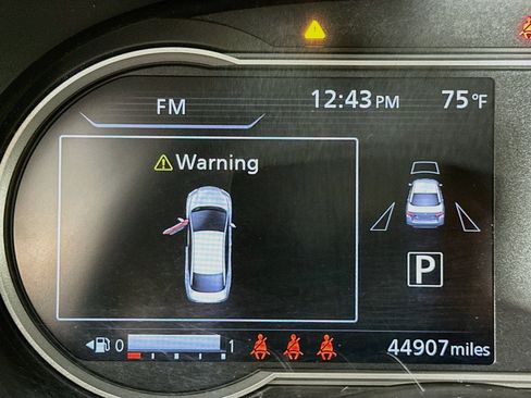 Used 2024 Nissan Versa SR w/ Trunk Package FWD image 19