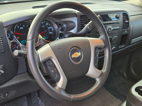 Used 2008 Chevrolet Silverado 2500 LT w/ 1LT Convenience Package RWD image 18