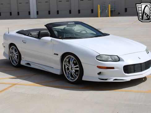 Used 2000 Chevrolet Camaro Z28 image 4