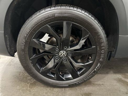 Used 2022 Volkswagen Taos SE image 35