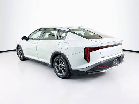 Used 2025 Kia K4 LXS image 5
