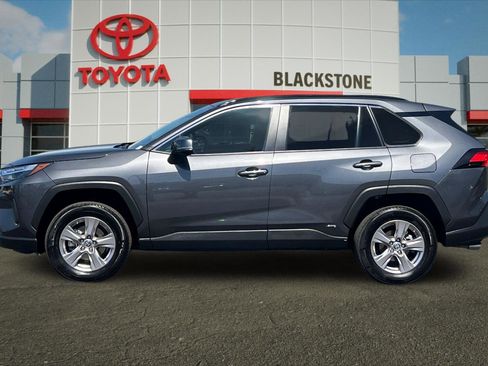 Certified 2023 Toyota RAV4 LE AWD/4WD image 6