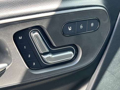 Used 2024 Mercedes-Benz Sprinter 2500 image 19