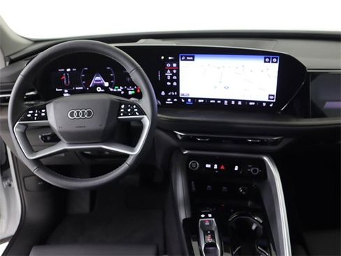 New 2025 Audi Q5 Prestige image 21