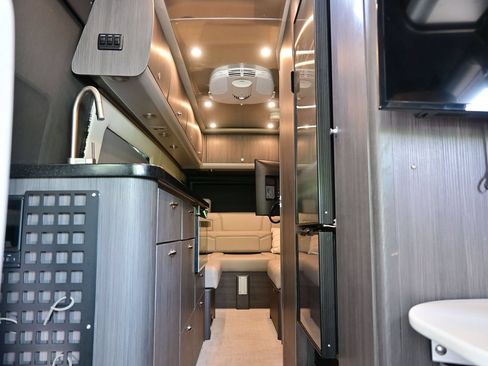 Used 2020 Mercedes-Benz Sprinter 3500 image 25