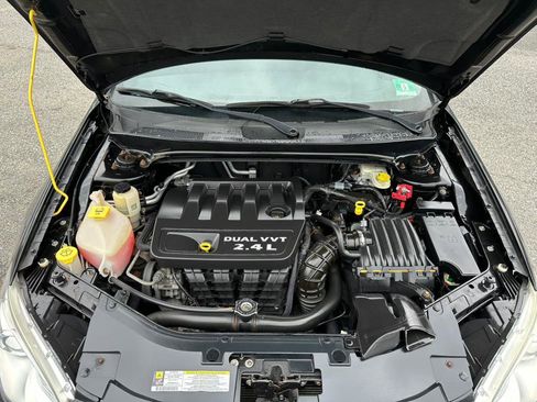 Used 2012 Chrysler 200 LX FWD image 25
