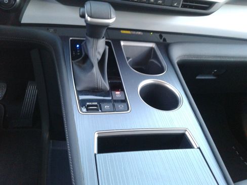 Used 2025 Toyota Sienna XLE image 18