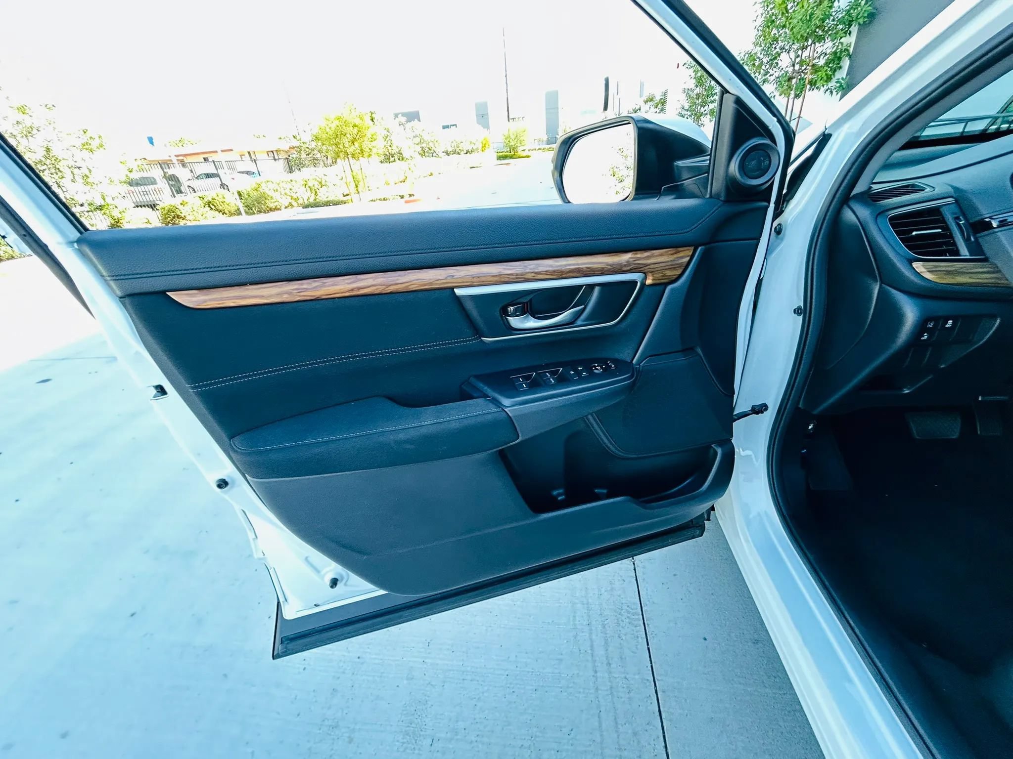 Used 2019 Honda CR-V EX image 33