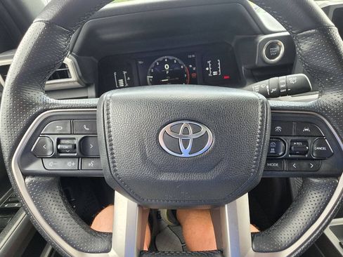 Used 2025 Toyota 4Runner SR5 AWD/4WD image 11