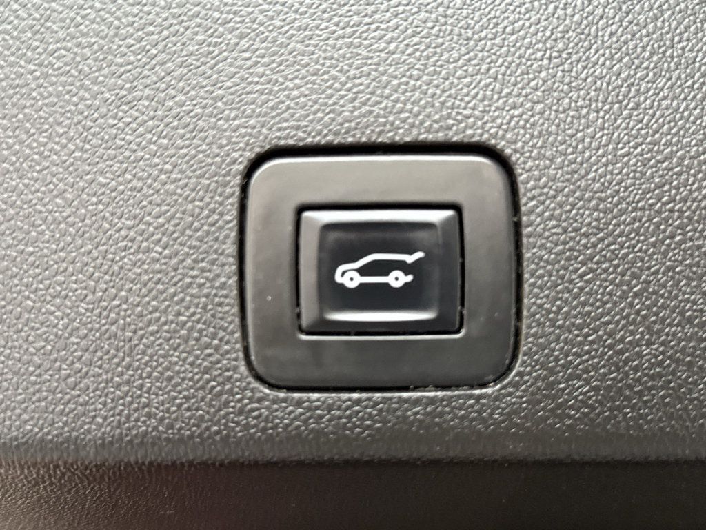 Used 2022 Buick Encore GX Select FWD image 21