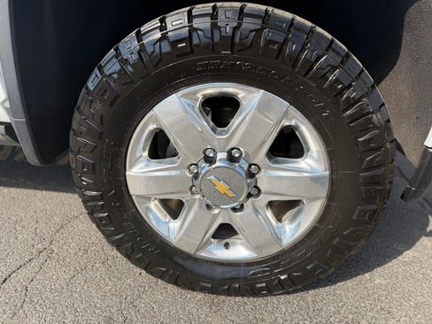 Used 2022 Chevrolet Silverado 2500 LTZ w/ Z71 Chrome Sport Edition AWD/4WD image 26