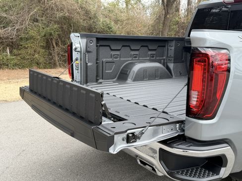 New 2026 GMC Sierra 1500 SLT w/ SLT Premium Plus Package image 15