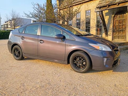 Used 2013 Toyota Prius Three w/ Solar Roof Pkg FWD image 15