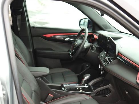 Used 2024 Chevrolet TrailBlazer RS w/ Convenience Package FWD image 61