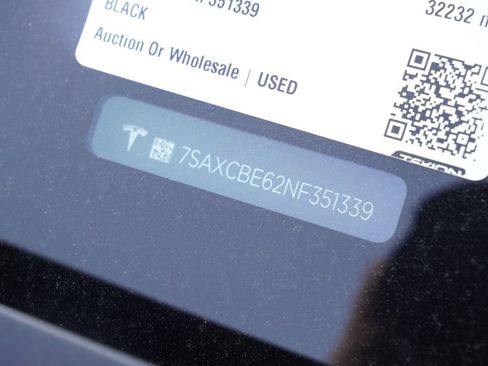 Used 2022 Tesla Model X Plaid image 27