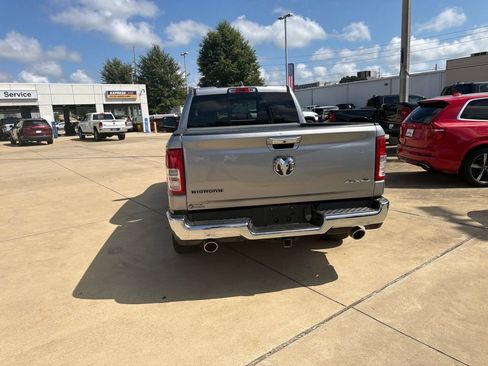 Used 2020 RAM 1500 Big Horn AWD/4WD image 13