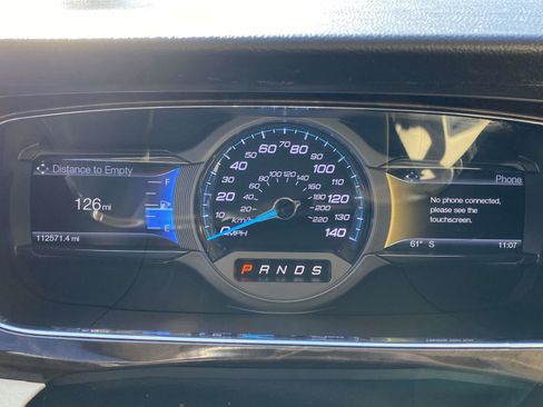 Used 2017 Ford Taurus Limited image 24