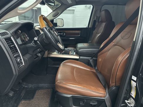 Used 2017 RAM 2500 Longhorn w/ Convenience Group AWD/4WD image 19