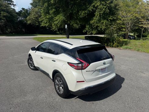 Used 2015 Nissan Murano SV FWD image 4