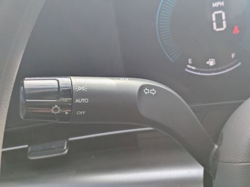 New 2026 Hyundai Kona SE FWD image 18