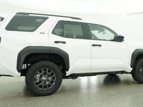 New 2026 Toyota 4Runner SR5 AWD/4WD image 19
